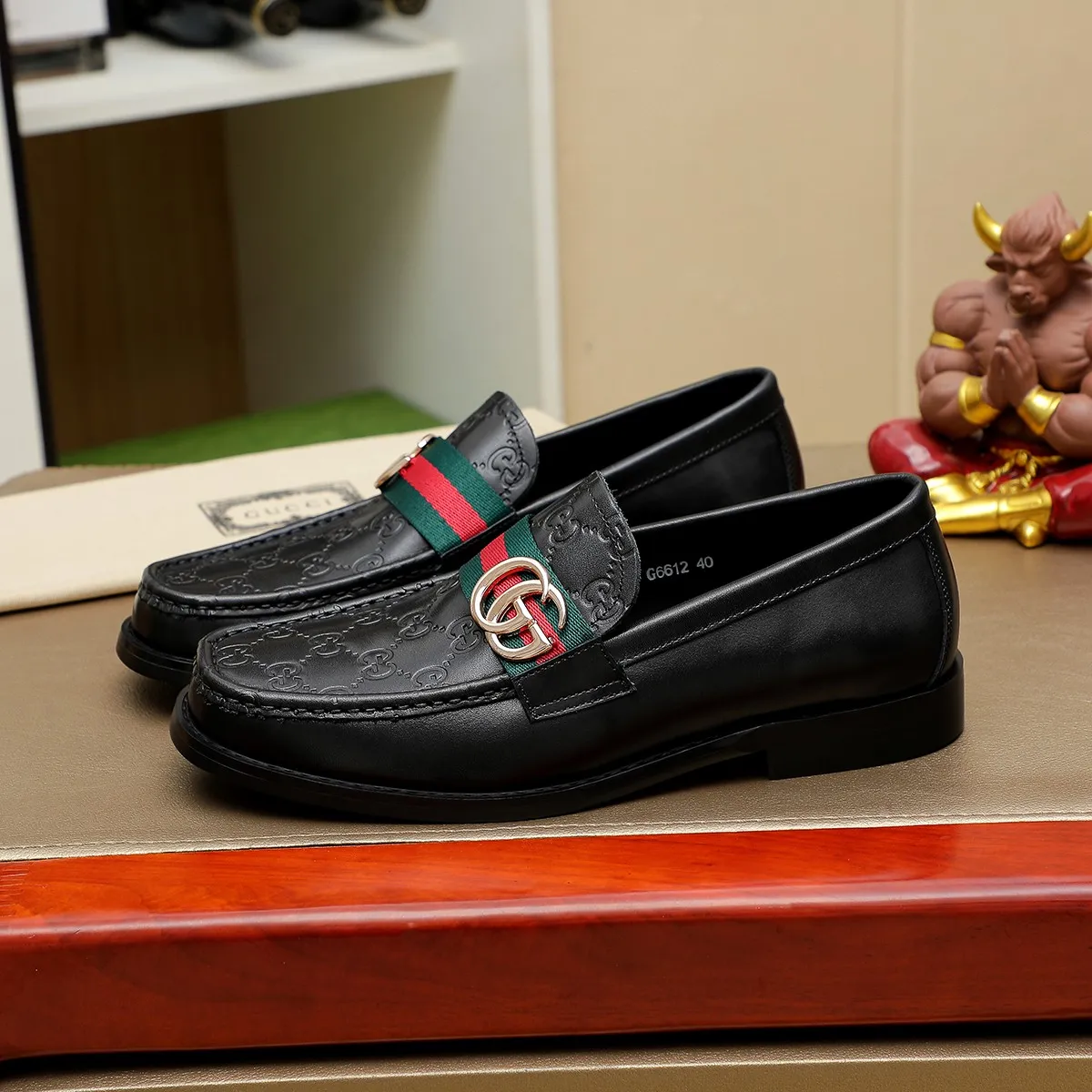 Men's men's shoes💰460💰💰Gucci official website men's business formal leather shoes updated💥Hong Kong counters synchronize new styles💥completely one-to-one replica shipment👍zero gap in counter quality 0⃣️made of imported cowhide on the outside+water-dyed🐂leather lining, color optional! Matching code 38-45